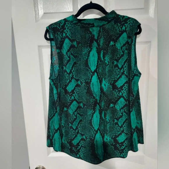 Worthington Green and Black Snakeskin Print V-Neck Sleeveless Blouse Size XXL - Picture 7 of 8